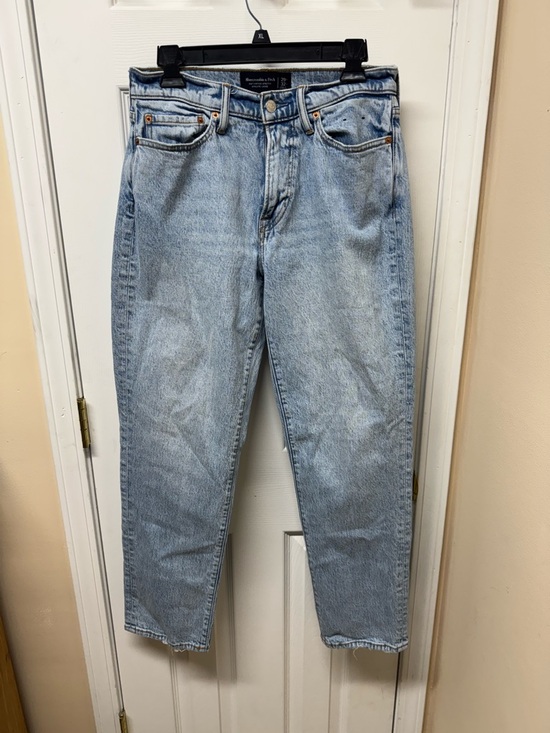 Abercrombie & Fitch Other - Abercrombie & Fitch Athletic Loose Jeans – Size 29x32